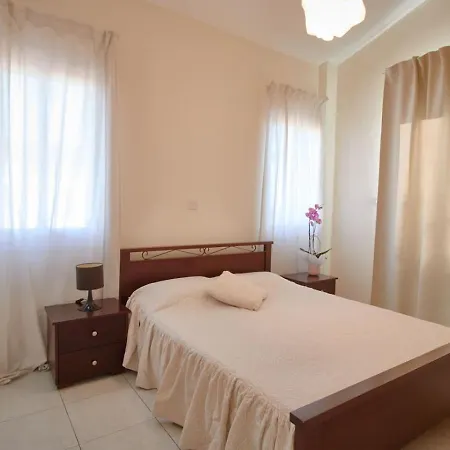 Holiday home Persifonidisa *