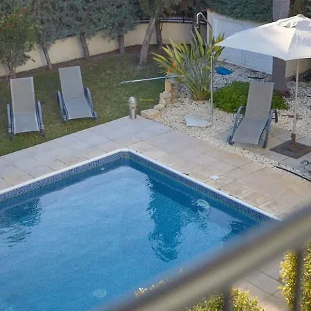 Persifonidisa Holiday home *