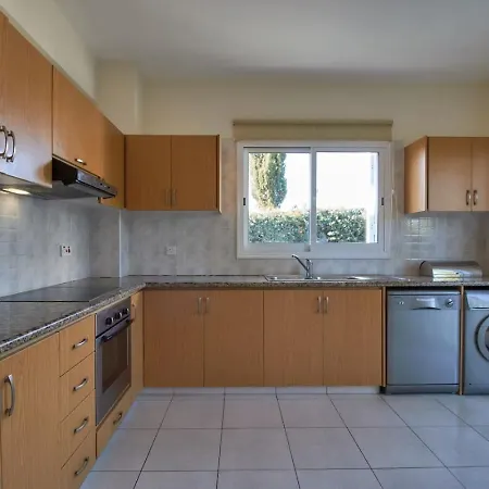 Persifonia - 3br Family Retreat Near Coral Bay Prázdninový dům Pegeia